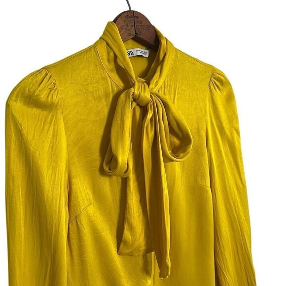 Zara Satin Neck Tie Long Sleeve Button Front Blouse Yellow Size XS - Picture 3 of 8